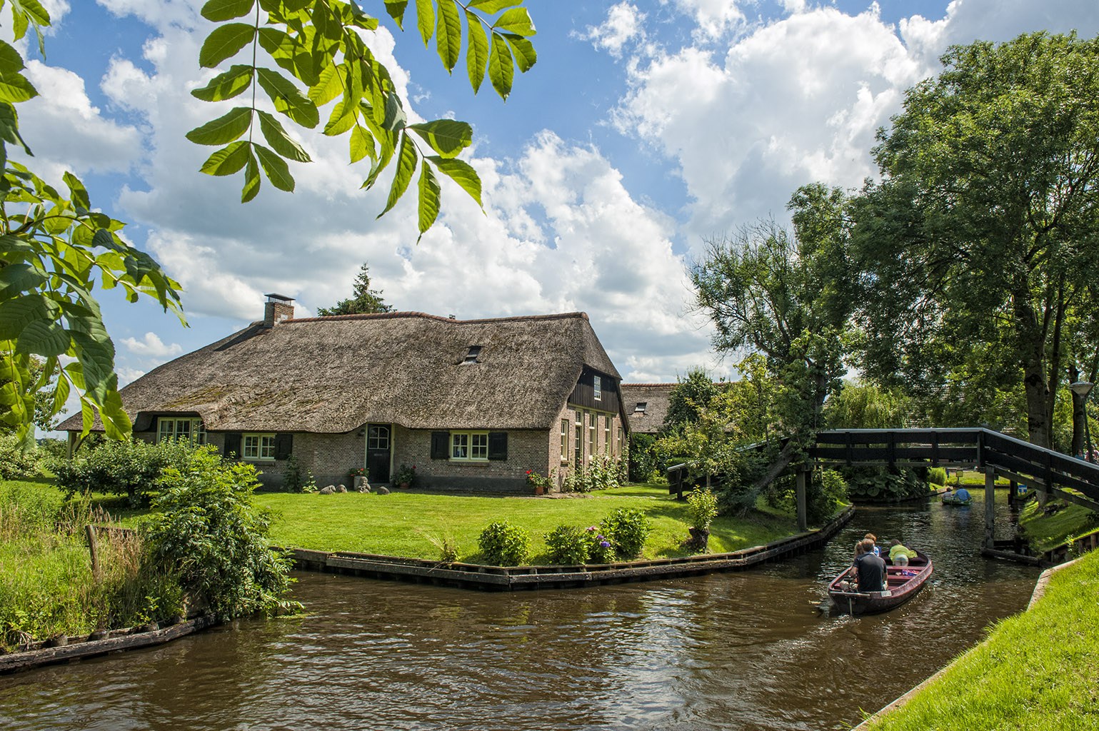 dutch-villages-small-cities-look-to-attract-more-chinese-visitors