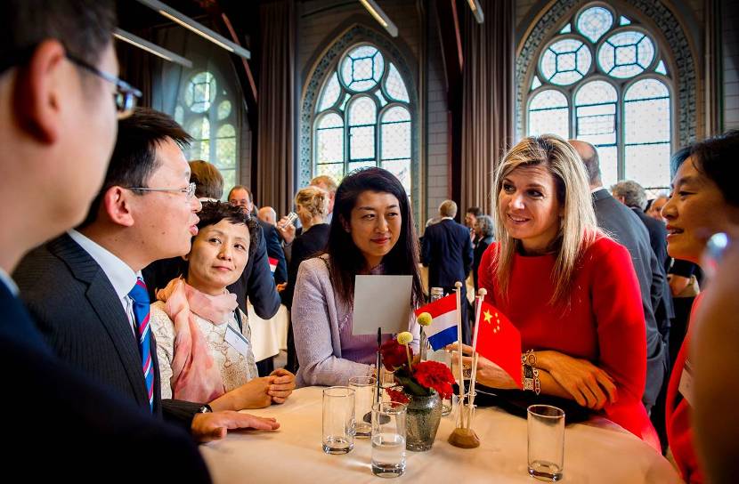 monarchs-get-a-quick-course-about-the-chinese-community-in-nl